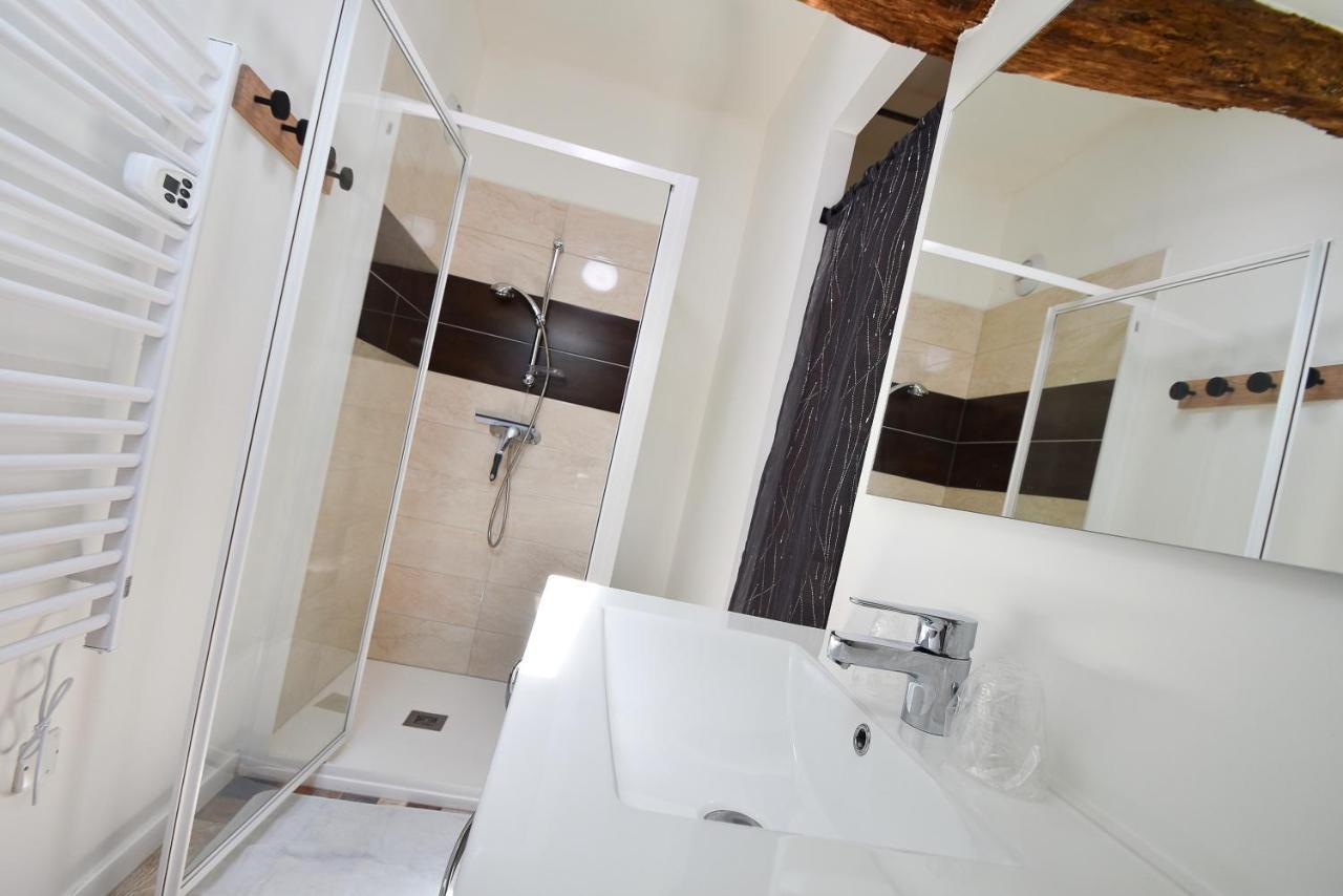 T2 Confort Et Tranquillite Deuxieme Etage Bergerac Luaran gambar